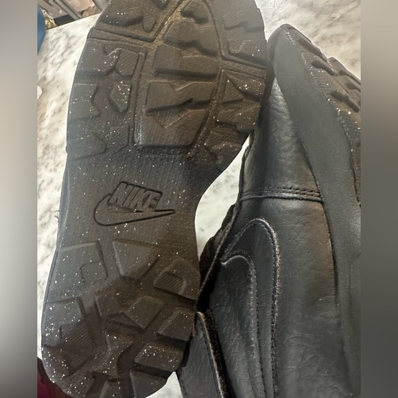 Boots nike new, water and snow resistant like new - Picture 4 of 5